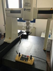 Máy đo CMM cũ Mitutoyo Crysta Plus574
