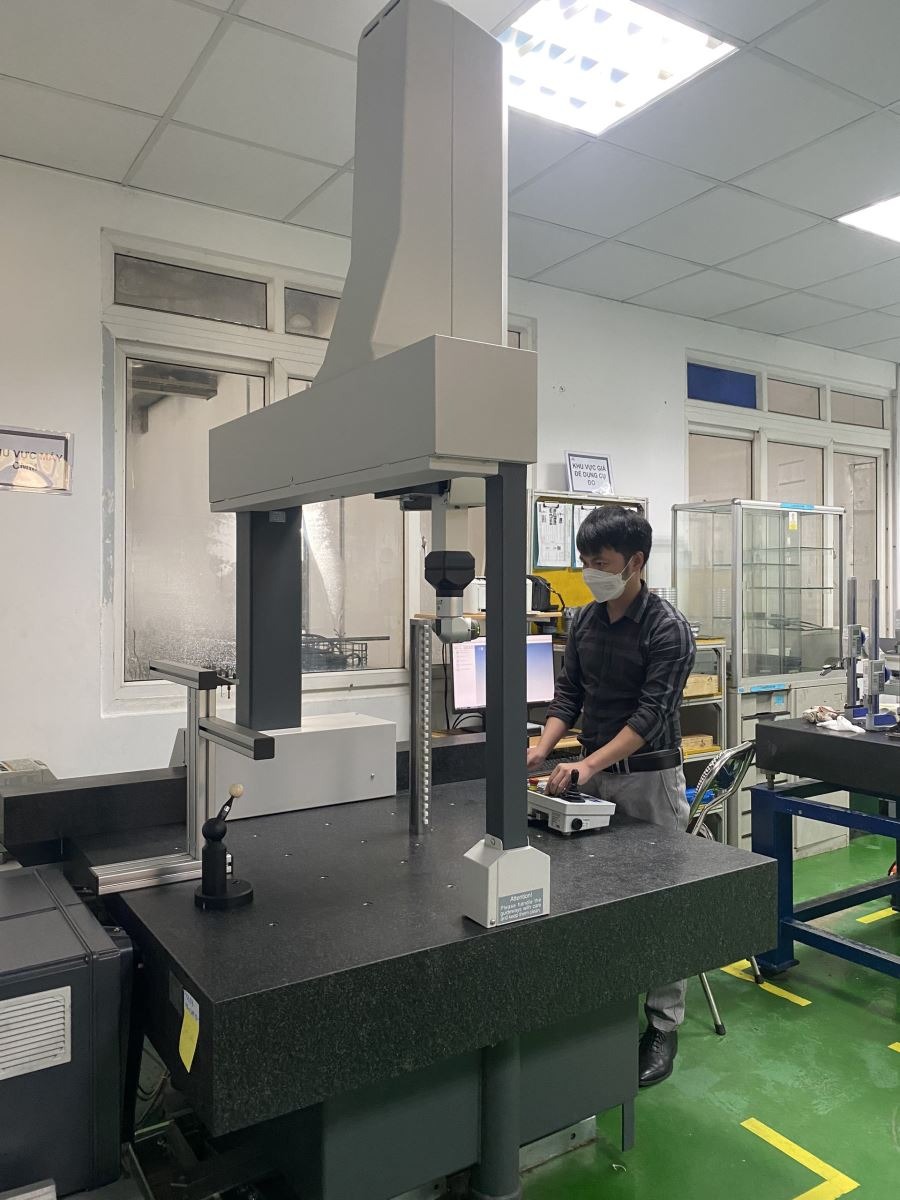 SỬA CHỮA - HIỆU CHUẨN MÁY ĐO 3D CMM CỦA ZEISS-2