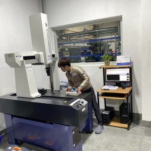 SỬA CHỮA, HIỆU CHUẨN MÁY ĐO 3D CMM MITUTOYO CRYSTA-APEX V574